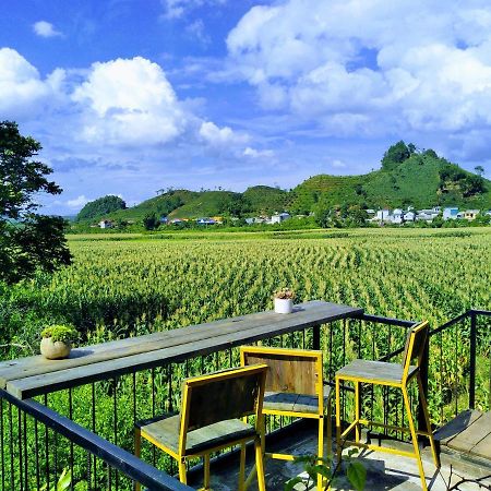 Savana Moc Chau Bed & Breakfast Exterior photo